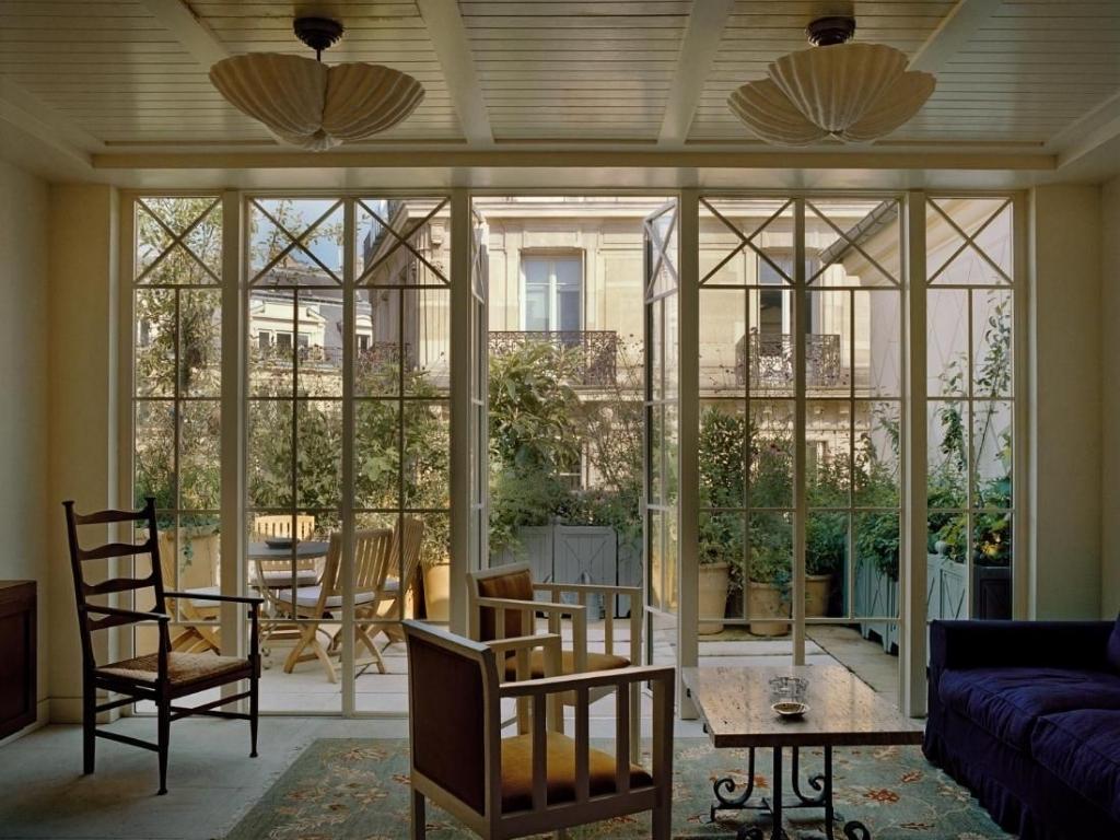 Chateau Voltaire hotel in Paris