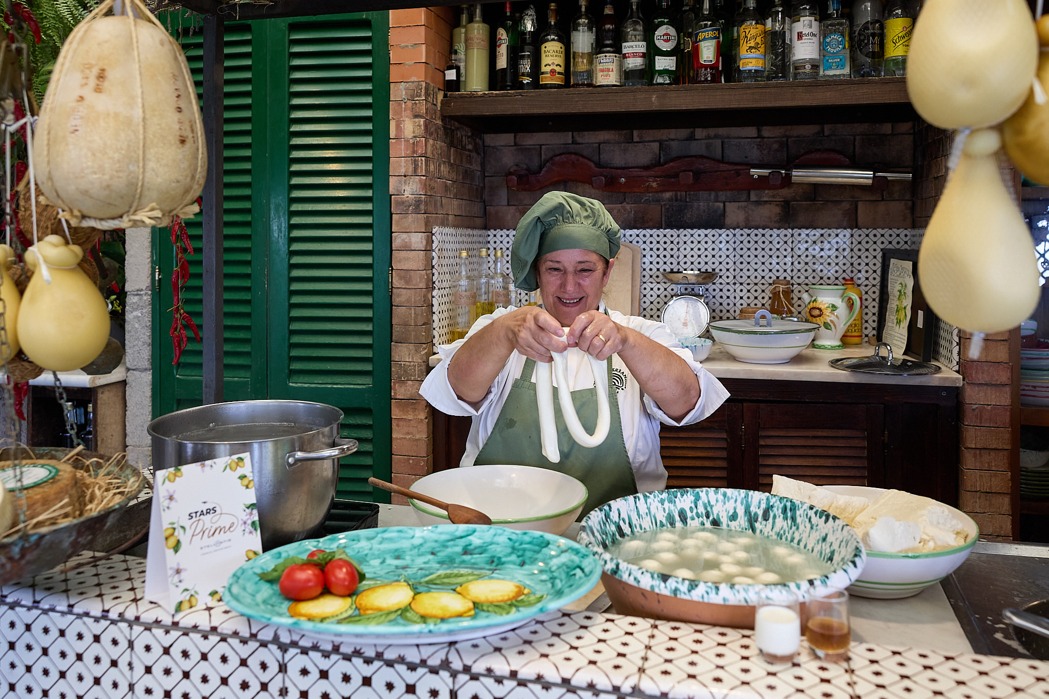 Knowing the destination local cuisine