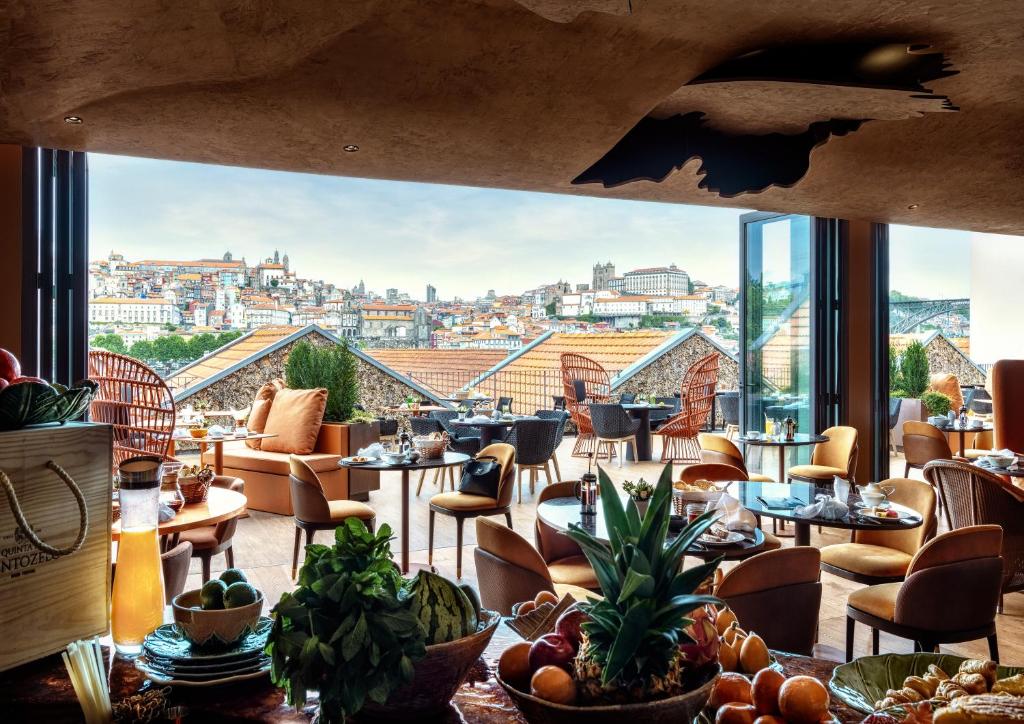 the lodge hotel in Porto