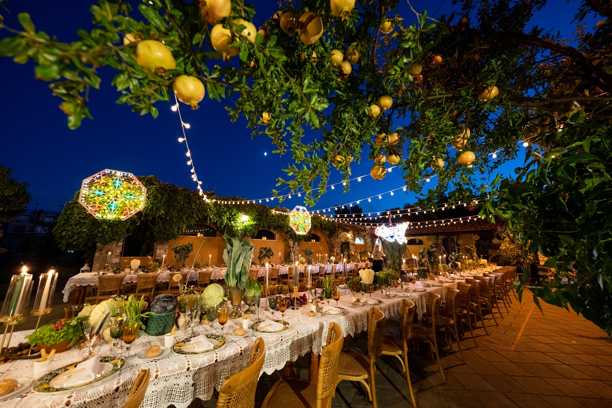 outdoor dinner under lemon trees