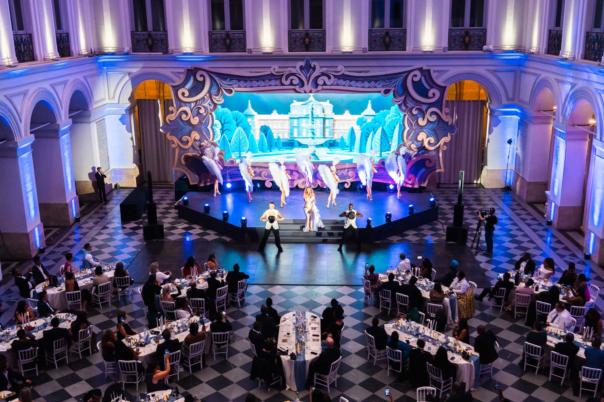 Cover Superior Choices: A Curated French Immersion