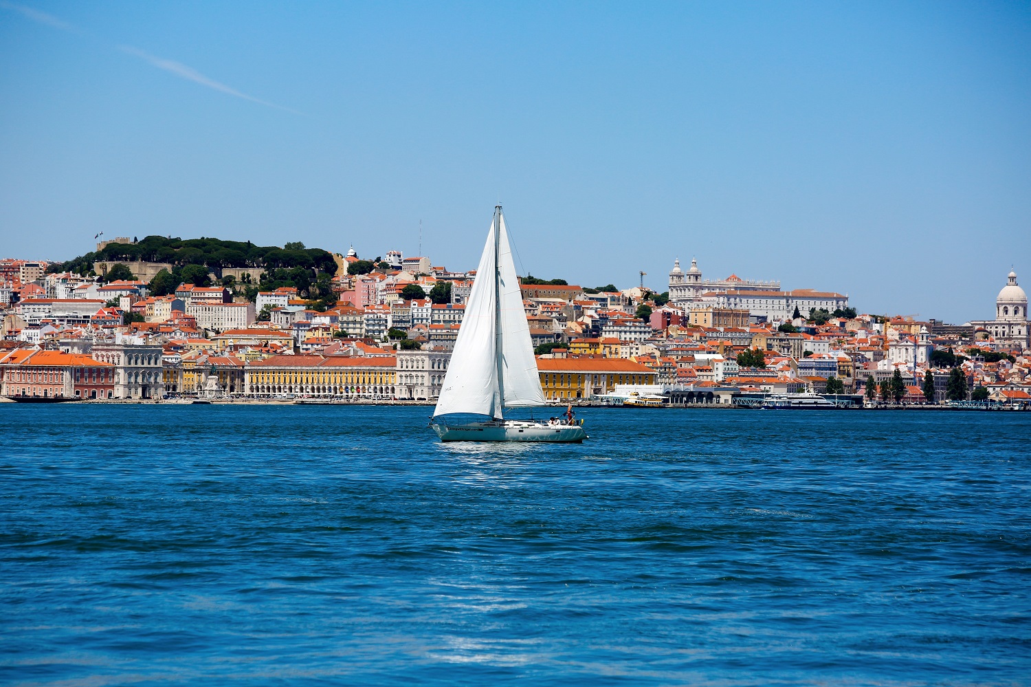 sailing in lisbon