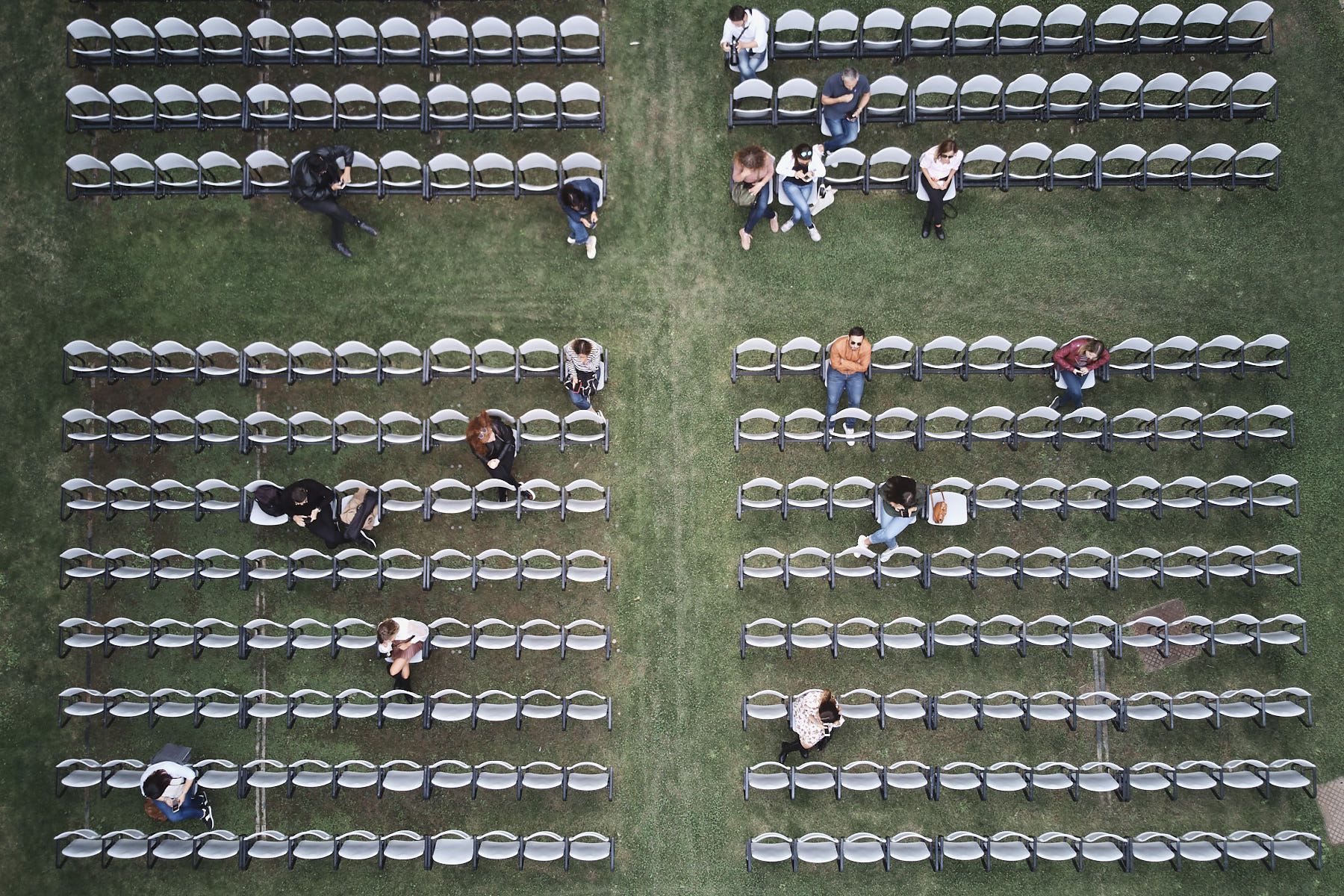 people sitting - social distancing